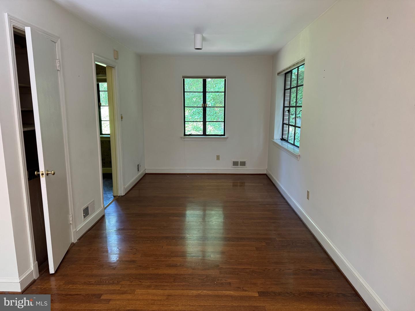 2431 N TAYLOR ST, ARLINGTON, Virginia 22207, 3 Bedrooms Bedrooms, ,3 BathroomsBathrooms,Residential,For sale,2431 N TAYLOR ST,VAAR2061794 MLS # VAAR2061794