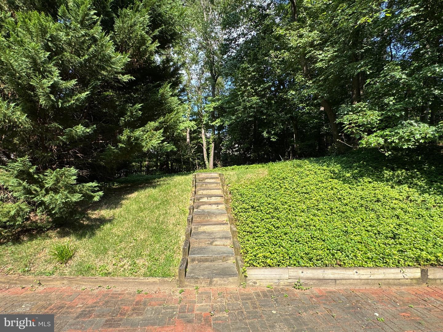 2431 N TAYLOR ST, ARLINGTON, Virginia 22207, 3 Bedrooms Bedrooms, ,3 BathroomsBathrooms,Residential,For sale,2431 N TAYLOR ST,VAAR2061794 MLS # VAAR2061794