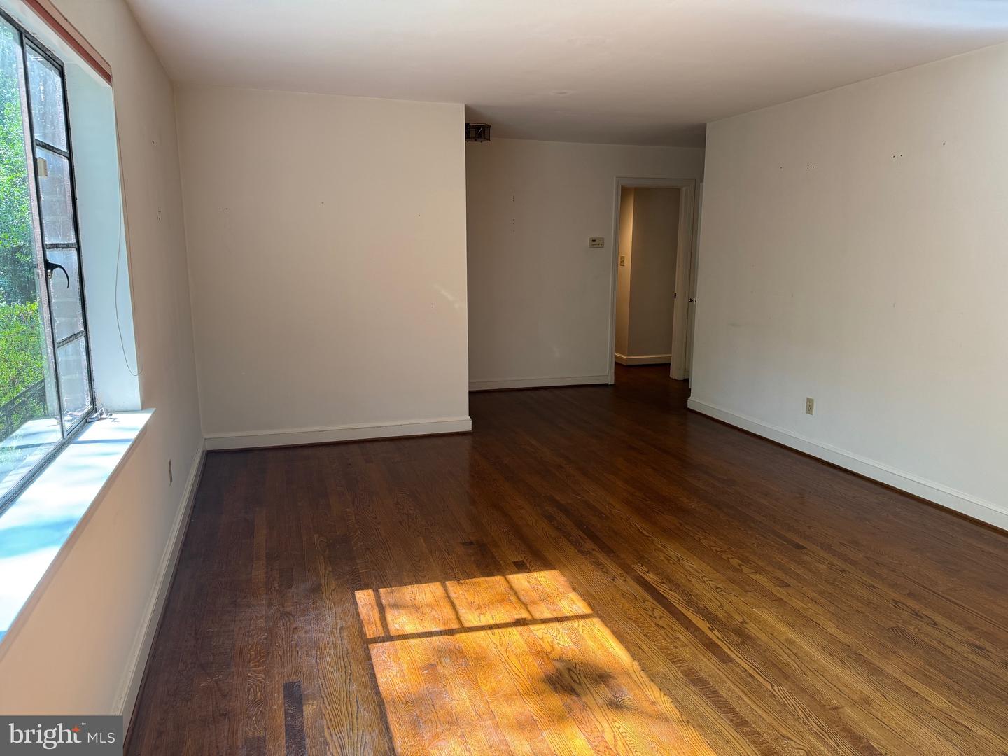 2431 N TAYLOR ST, ARLINGTON, Virginia 22207, 3 Bedrooms Bedrooms, ,3 BathroomsBathrooms,Residential,For sale,2431 N TAYLOR ST,VAAR2061794 MLS # VAAR2061794
