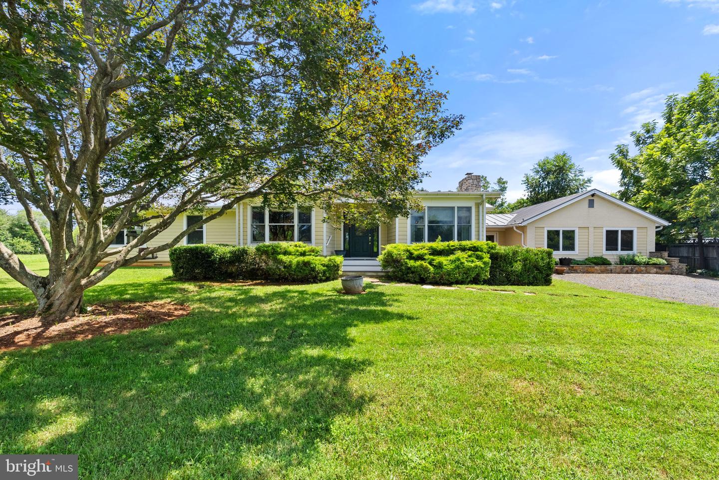 2749 CRENSHAW RD, MARSHALL, Virginia 20115, 4 Bedrooms Bedrooms, ,4 BathroomsBathrooms,Residential,For sale,2749 CRENSHAW RD,VAFQ2017782 MLS # VAFQ2017782