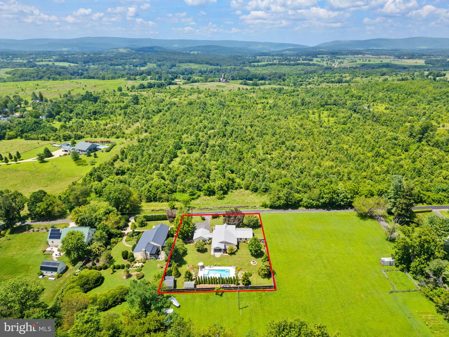 2749 CRENSHAW RD, MARSHALL, Virginia 20115, 4 Bedrooms Bedrooms, ,4 BathroomsBathrooms,Residential,For sale,2749 CRENSHAW RD,VAFQ2017782 MLS # VAFQ2017782