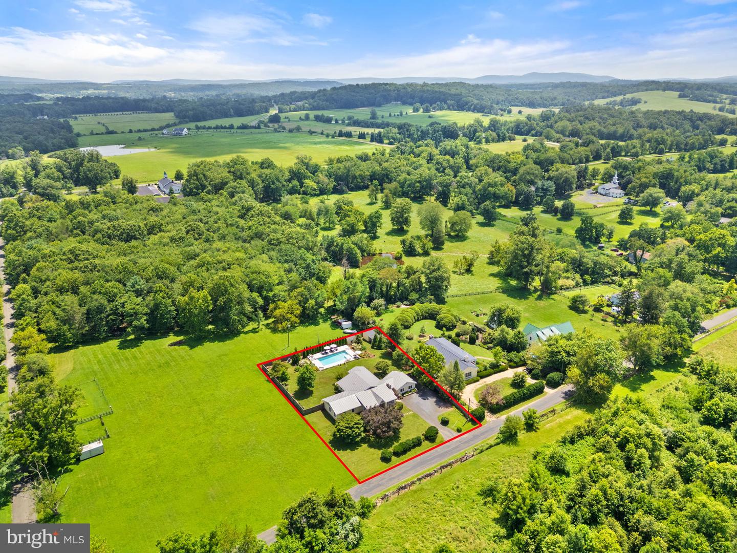 2749 CRENSHAW RD, MARSHALL, Virginia 20115, 4 Bedrooms Bedrooms, ,4 BathroomsBathrooms,Residential,For sale,2749 CRENSHAW RD,VAFQ2017782 MLS # VAFQ2017782