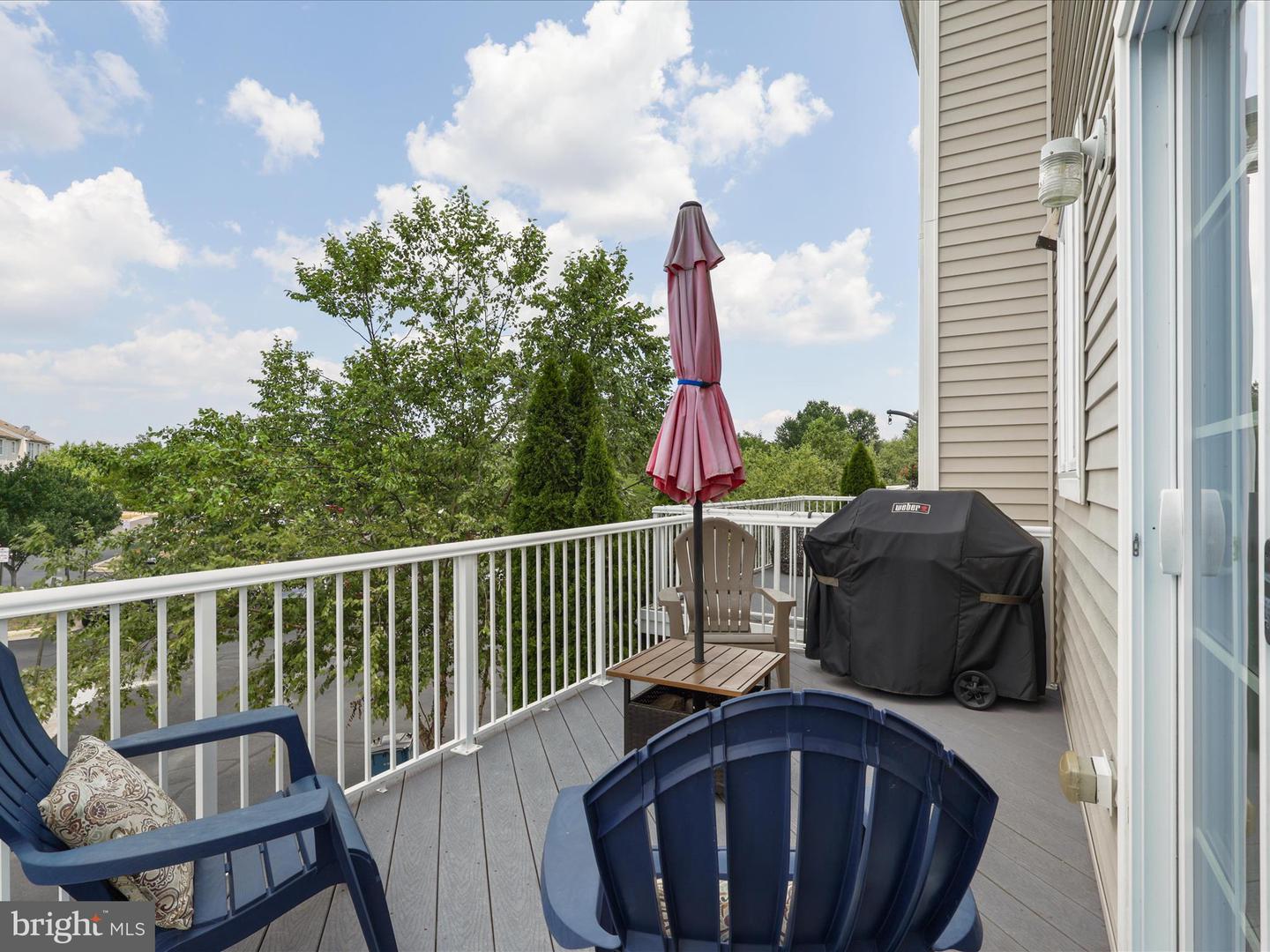 43080 CENTER ST, CHANTILLY, Virginia 20152, 3 Bedrooms Bedrooms, ,3 BathroomsBathrooms,Residential,For sale,43080 CENTER ST,VALO2103816 MLS # VALO2103816