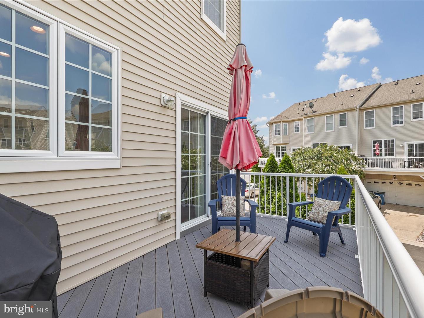 43080 CENTER ST, CHANTILLY, Virginia 20152, 3 Bedrooms Bedrooms, ,3 BathroomsBathrooms,Residential,For sale,43080 CENTER ST,VALO2103816 MLS # VALO2103816