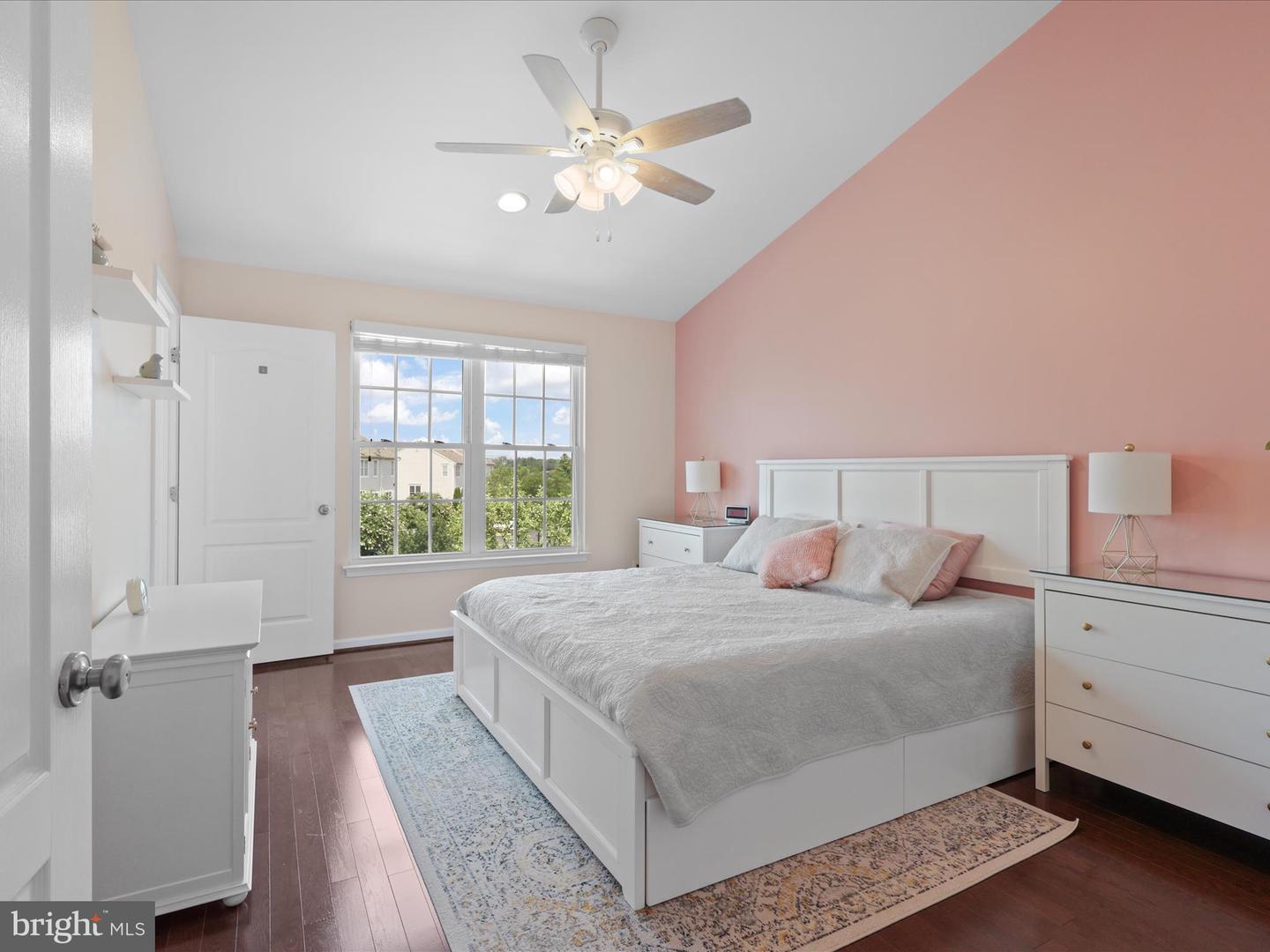 43080 CENTER ST, CHANTILLY, Virginia 20152, 3 Bedrooms Bedrooms, ,3 BathroomsBathrooms,Residential,For sale,43080 CENTER ST,VALO2103816 MLS # VALO2103816