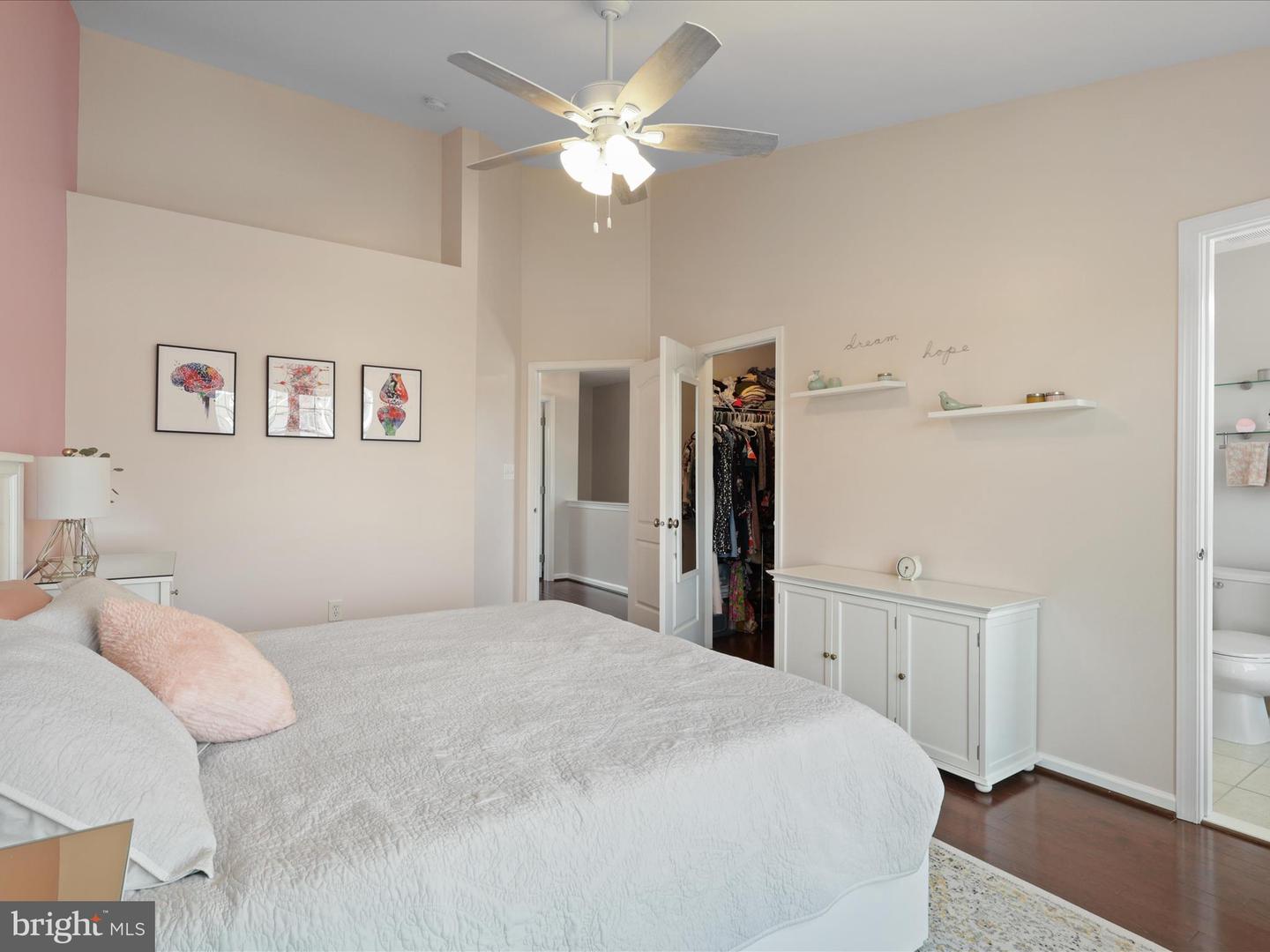 43080 CENTER ST, CHANTILLY, Virginia 20152, 3 Bedrooms Bedrooms, ,3 BathroomsBathrooms,Residential,For sale,43080 CENTER ST,VALO2103816 MLS # VALO2103816