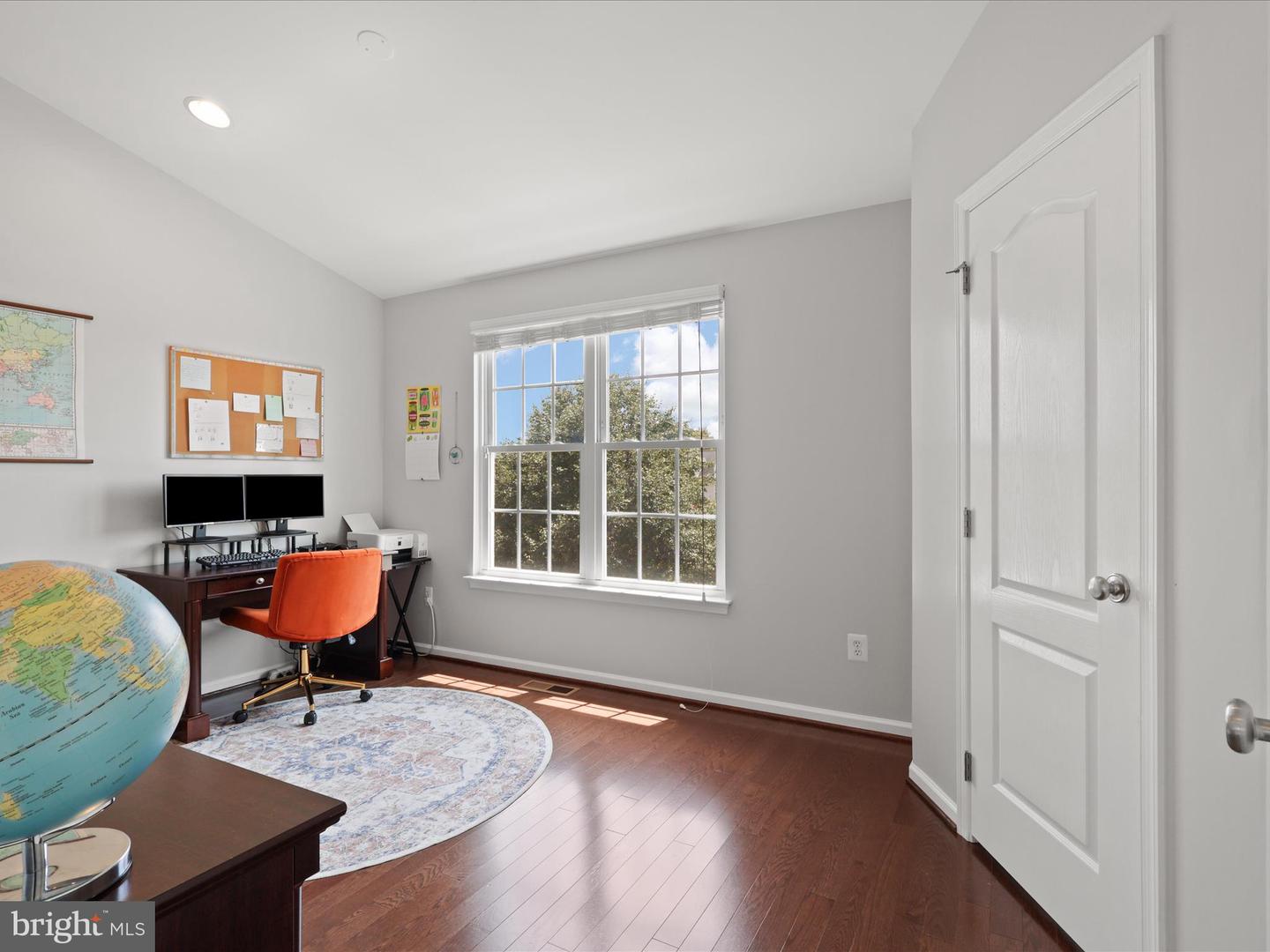 43080 CENTER ST, CHANTILLY, Virginia 20152, 3 Bedrooms Bedrooms, ,3 BathroomsBathrooms,Residential,For sale,43080 CENTER ST,VALO2103816 MLS # VALO2103816