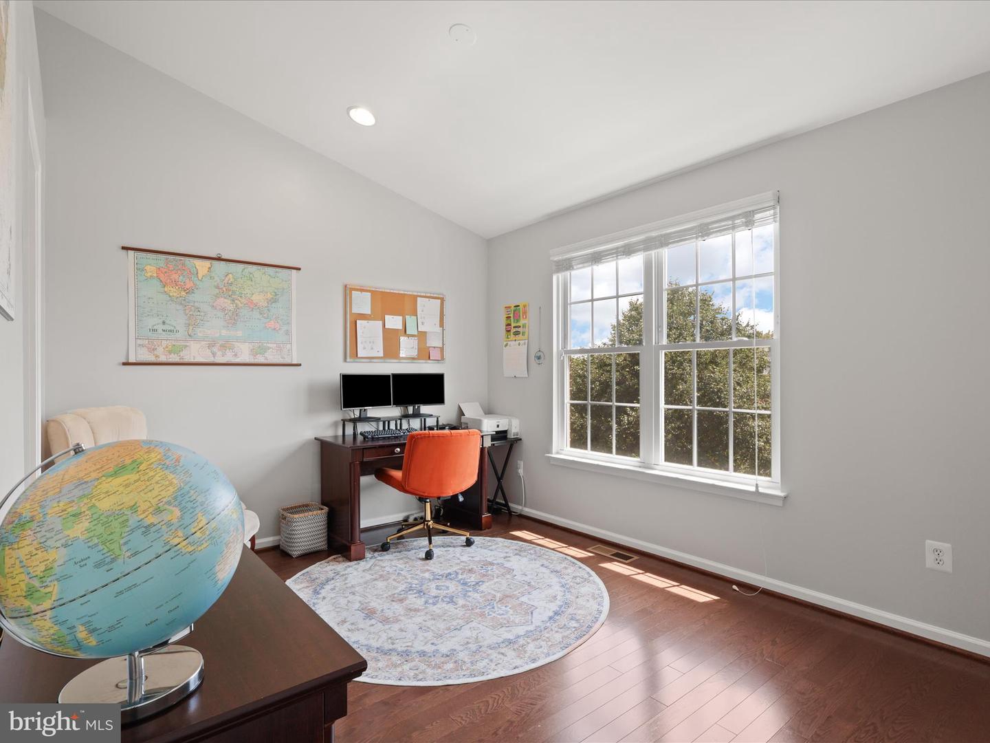 43080 CENTER ST, CHANTILLY, Virginia 20152, 3 Bedrooms Bedrooms, ,3 BathroomsBathrooms,Residential,For sale,43080 CENTER ST,VALO2103816 MLS # VALO2103816