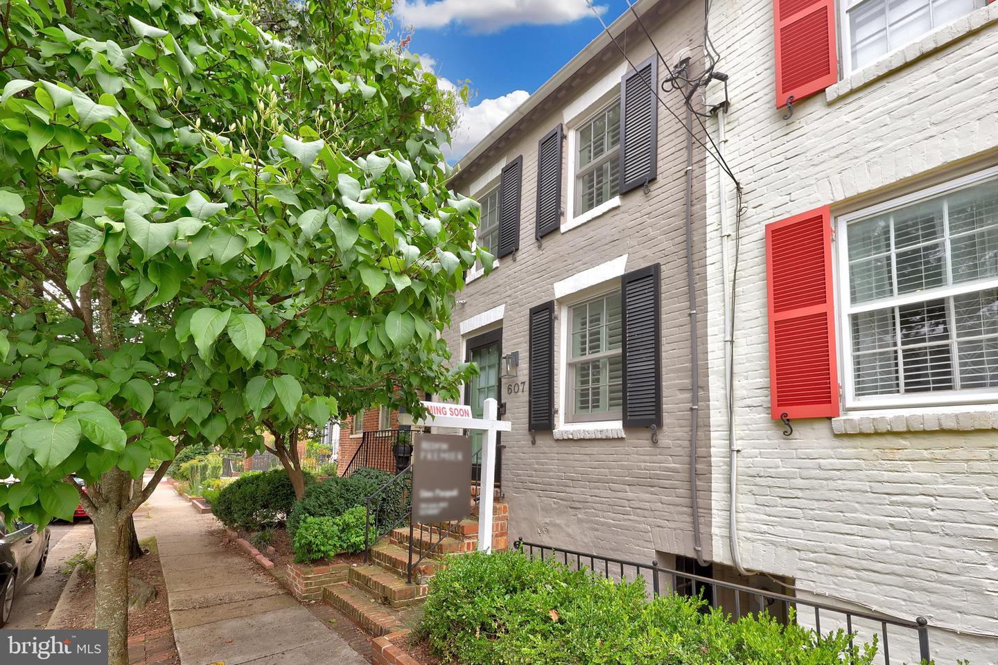 607 S SAINT ASAPH ST, ALEXANDRIA, Virginia 22314, 3 Bedrooms Bedrooms, ,2 BathroomsBathrooms,Residential,For sale,607 S SAINT ASAPH ST,VAAX2048202 MLS # VAAX2048202