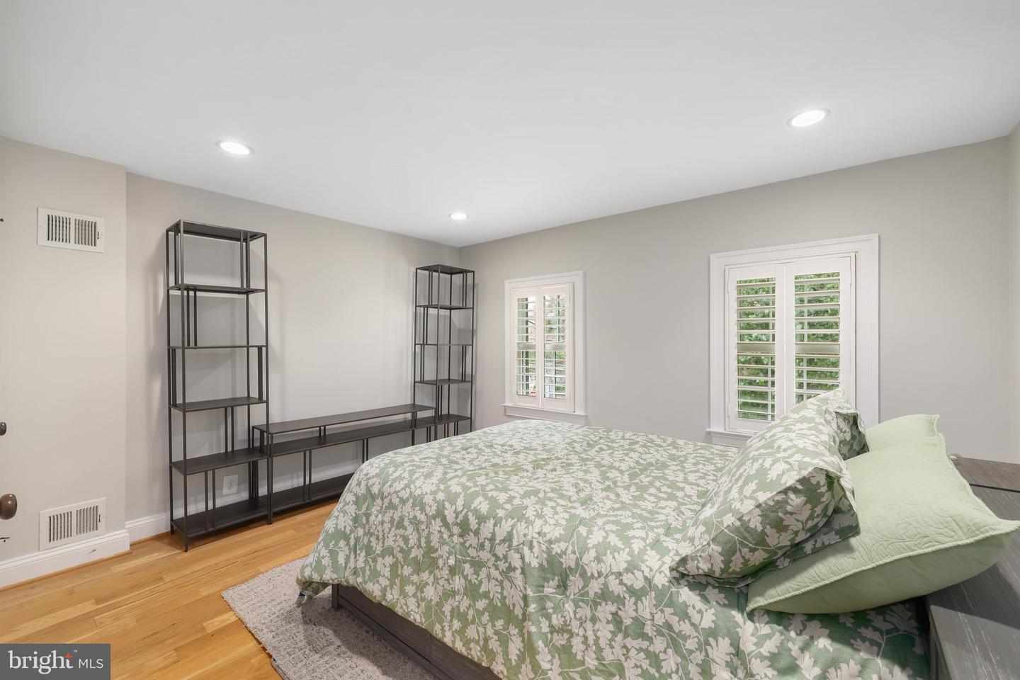 607 S SAINT ASAPH ST, ALEXANDRIA, Virginia 22314, 3 Bedrooms Bedrooms, ,2 BathroomsBathrooms,Residential,For sale,607 S SAINT ASAPH ST,VAAX2048202 MLS # VAAX2048202