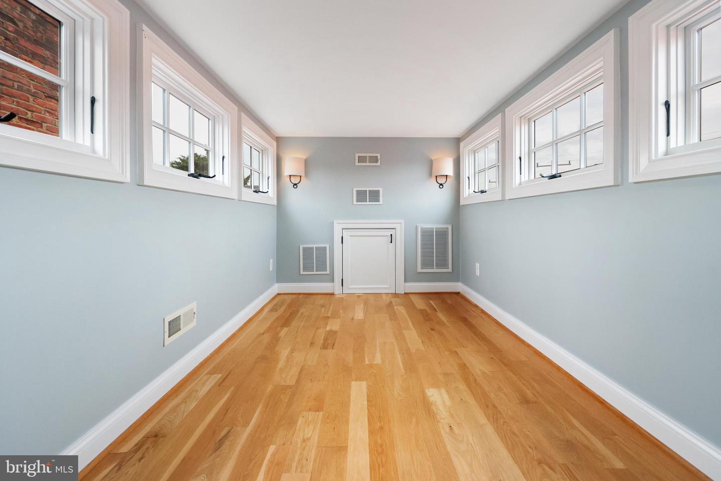607 S SAINT ASAPH ST, ALEXANDRIA, Virginia 22314, 3 Bedrooms Bedrooms, ,2 BathroomsBathrooms,Residential,For sale,607 S SAINT ASAPH ST,VAAX2048202 MLS # VAAX2048202