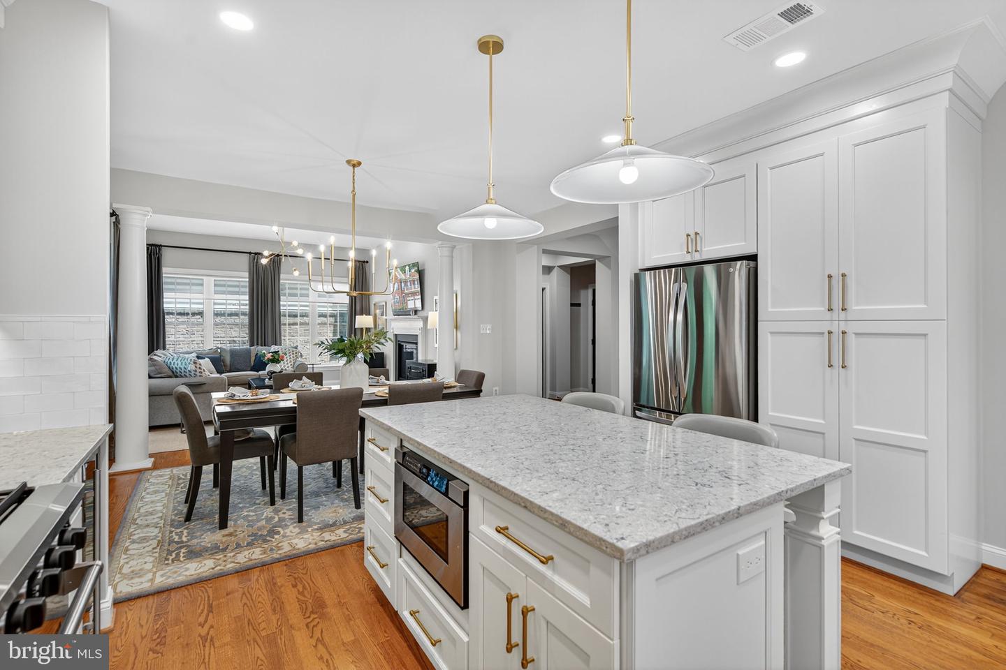 9198 TOPAZ ST, FAIRFAX, Virginia 22031, 5 Bedrooms Bedrooms, ,4 BathroomsBathrooms,Residential,For sale,9198 TOPAZ ST,VAFX2259236 MLS # VAFX2259236