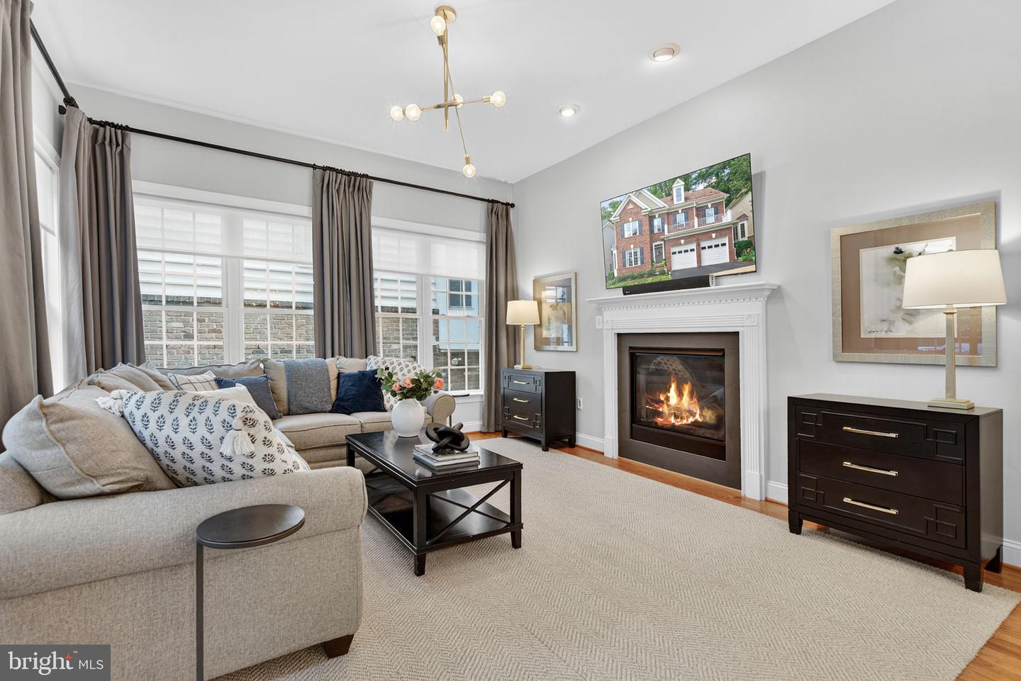 9198 TOPAZ ST, FAIRFAX, Virginia 22031, 5 Bedrooms Bedrooms, ,4 BathroomsBathrooms,Residential,For sale,9198 TOPAZ ST,VAFX2259236 MLS # VAFX2259236