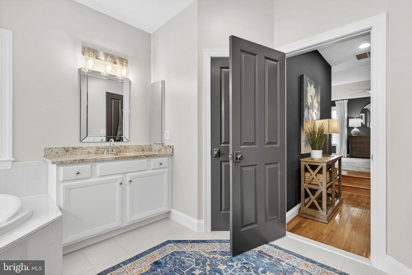 9198 TOPAZ ST, FAIRFAX, Virginia 22031, 5 Bedrooms Bedrooms, ,4 BathroomsBathrooms,Residential,For sale,9198 TOPAZ ST,VAFX2259236 MLS # VAFX2259236