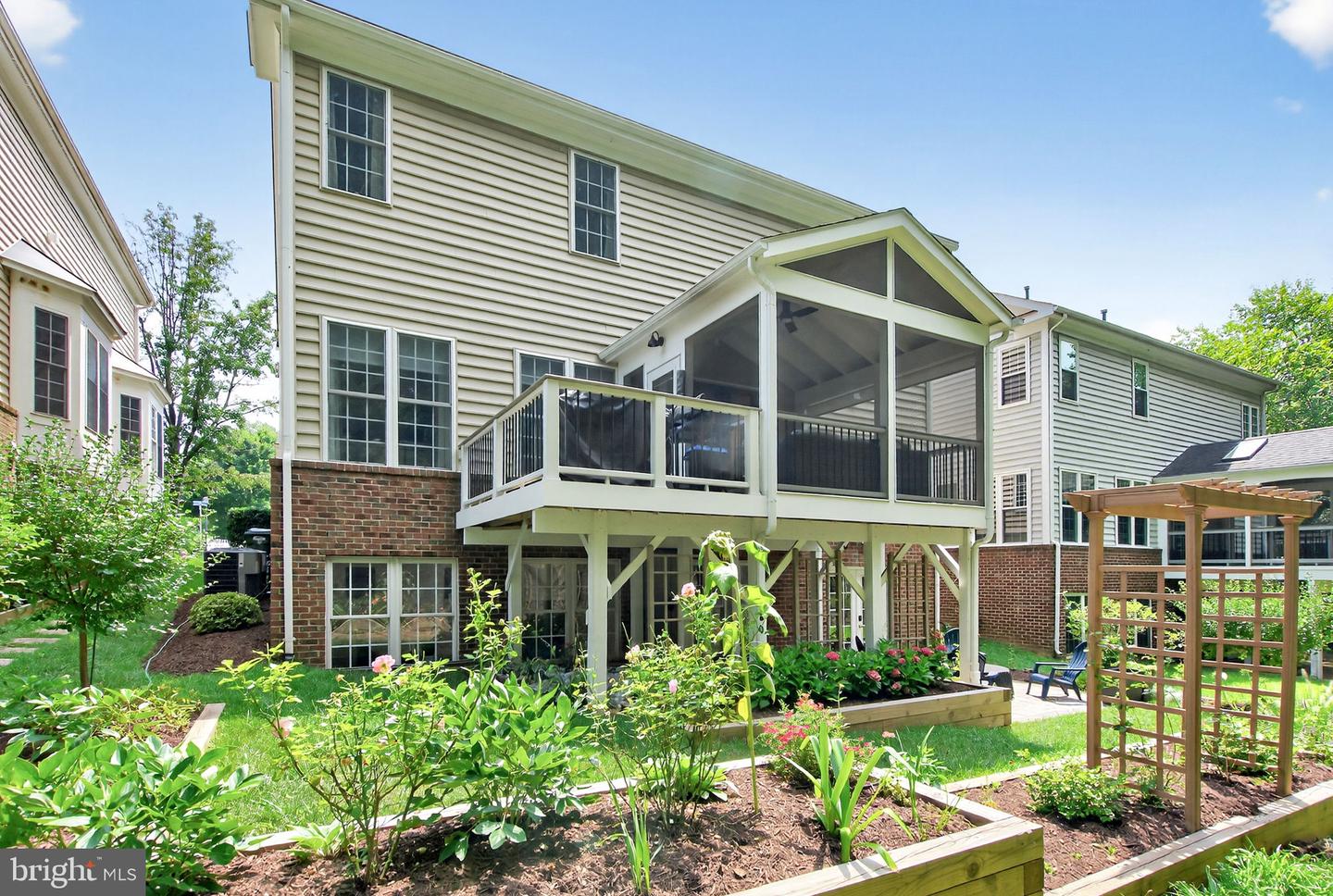 9198 TOPAZ ST, FAIRFAX, Virginia 22031, 5 Bedrooms Bedrooms, ,4 BathroomsBathrooms,Residential,For sale,9198 TOPAZ ST,VAFX2259236 MLS # VAFX2259236