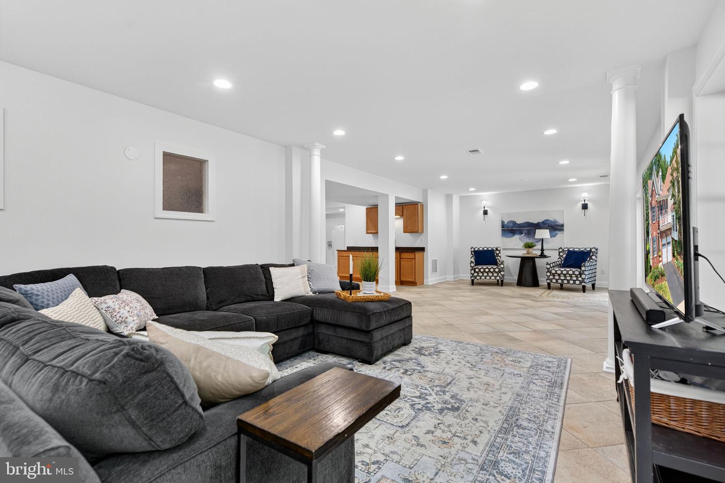 9198 TOPAZ ST, FAIRFAX, Virginia 22031, 5 Bedrooms Bedrooms, ,4 BathroomsBathrooms,Residential,For sale,9198 TOPAZ ST,VAFX2259236 MLS # VAFX2259236