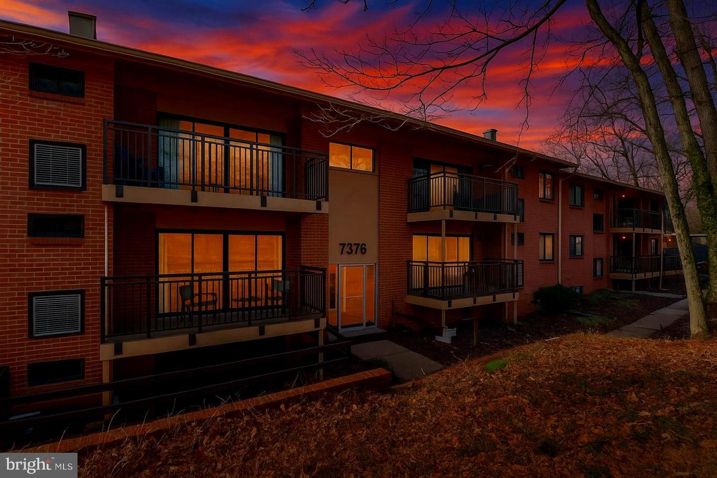 7376 LEE HIGHWAY #204, FALLS CHURCH, Virginia 22046, 1 Bedroom Bedrooms, ,1 BathroomBathrooms,Residential,For sale,7376 LEE HIGHWAY #204,VAFX2259252 MLS # VAFX2259252