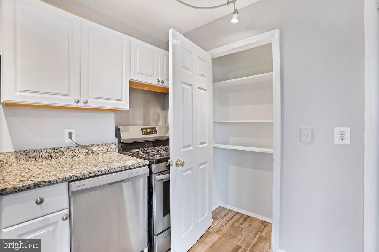 7376 LEE HIGHWAY #204, FALLS CHURCH, Virginia 22046, 1 Bedroom Bedrooms, ,1 BathroomBathrooms,Residential,For sale,7376 LEE HIGHWAY #204,VAFX2259252 MLS # VAFX2259252