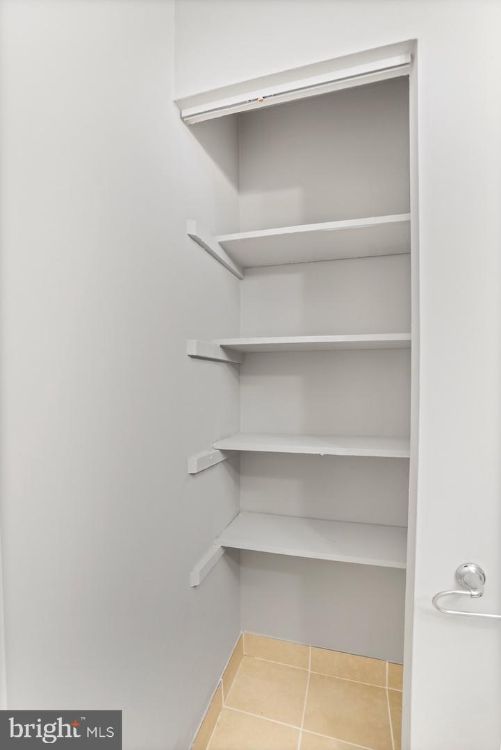 7376 LEE HIGHWAY #204, FALLS CHURCH, Virginia 22046, 1 Bedroom Bedrooms, ,1 BathroomBathrooms,Residential,For sale,7376 LEE HIGHWAY #204,VAFX2259252 MLS # VAFX2259252