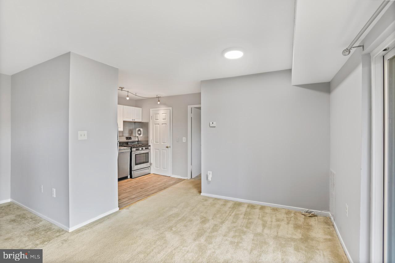 7376 LEE HIGHWAY #204, FALLS CHURCH, Virginia 22046, 1 Bedroom Bedrooms, ,1 BathroomBathrooms,Residential,For sale,7376 LEE HIGHWAY #204,VAFX2259252 MLS # VAFX2259252