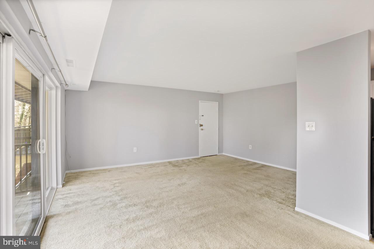 7376 LEE HIGHWAY #204, FALLS CHURCH, Virginia 22046, 1 Bedroom Bedrooms, ,1 BathroomBathrooms,Residential,For sale,7376 LEE HIGHWAY #204,VAFX2259252 MLS # VAFX2259252