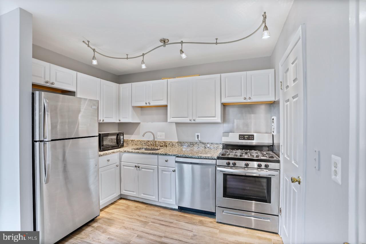 7376 LEE HIGHWAY #204, FALLS CHURCH, Virginia 22046, 1 Bedroom Bedrooms, ,1 BathroomBathrooms,Residential,For sale,7376 LEE HIGHWAY #204,VAFX2259252 MLS # VAFX2259252