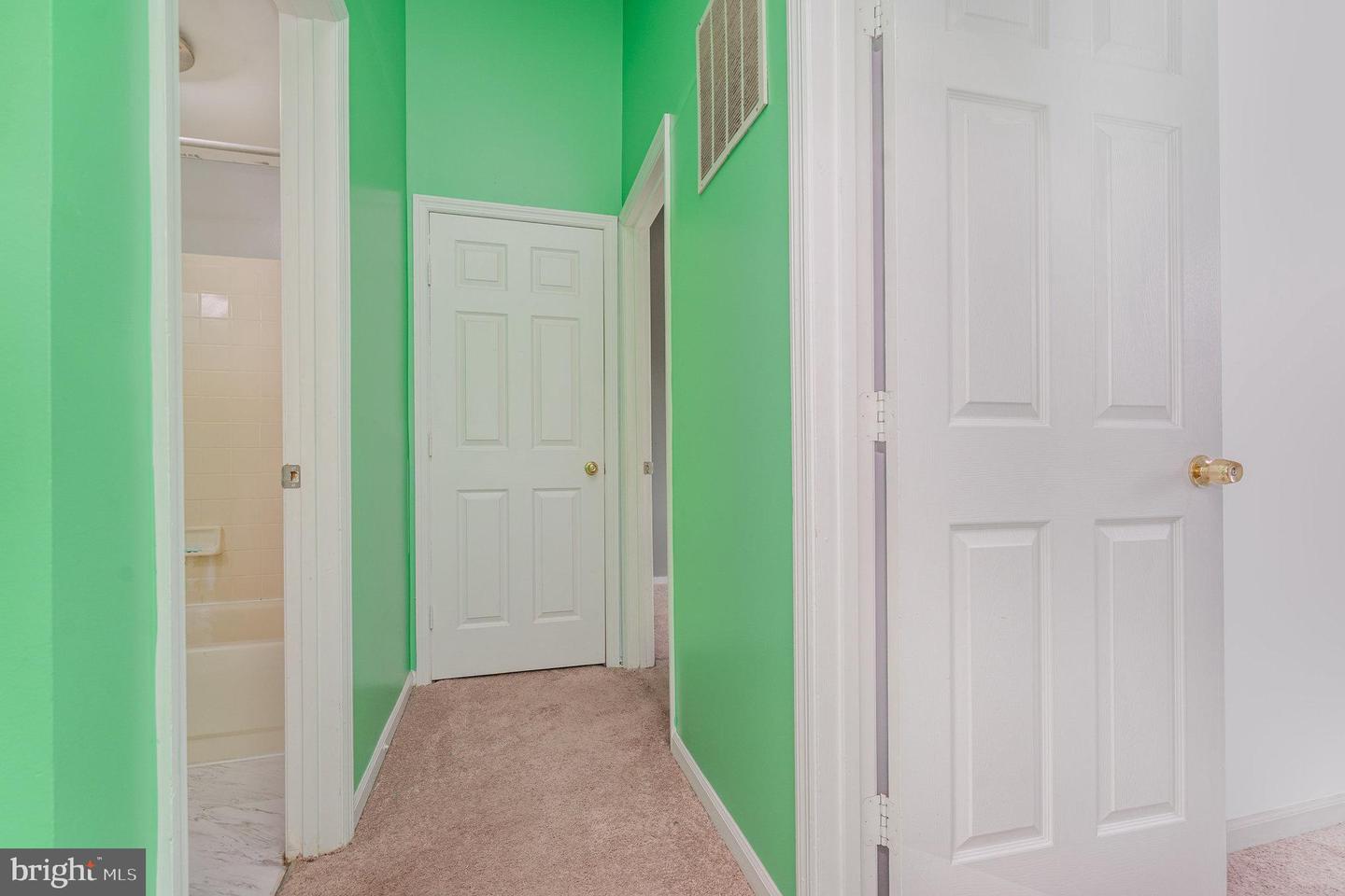 16984 MONMOUTH CT, DUMFRIES, Virginia 22026, 3 Bedrooms Bedrooms, ,2 BathroomsBathrooms,Residential,For sale,16984 MONMOUTH CT,VAPW2100722 MLS # VAPW2100722