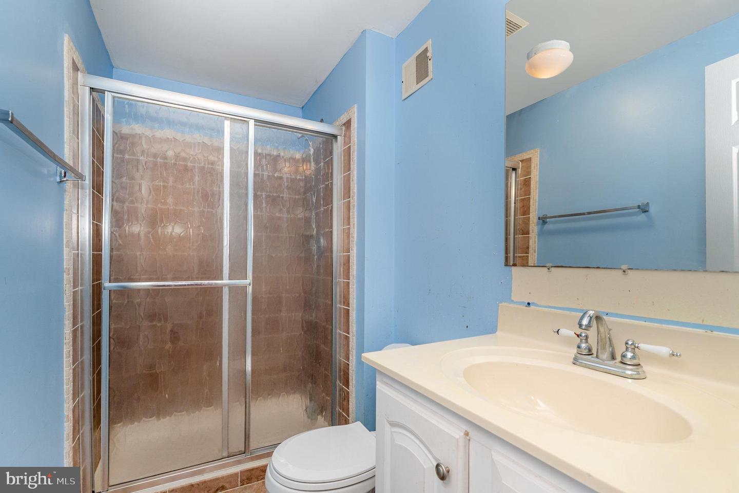 16984 MONMOUTH CT, DUMFRIES, Virginia 22026, 3 Bedrooms Bedrooms, ,2 BathroomsBathrooms,Residential,For sale,16984 MONMOUTH CT,VAPW2100722 MLS # VAPW2100722