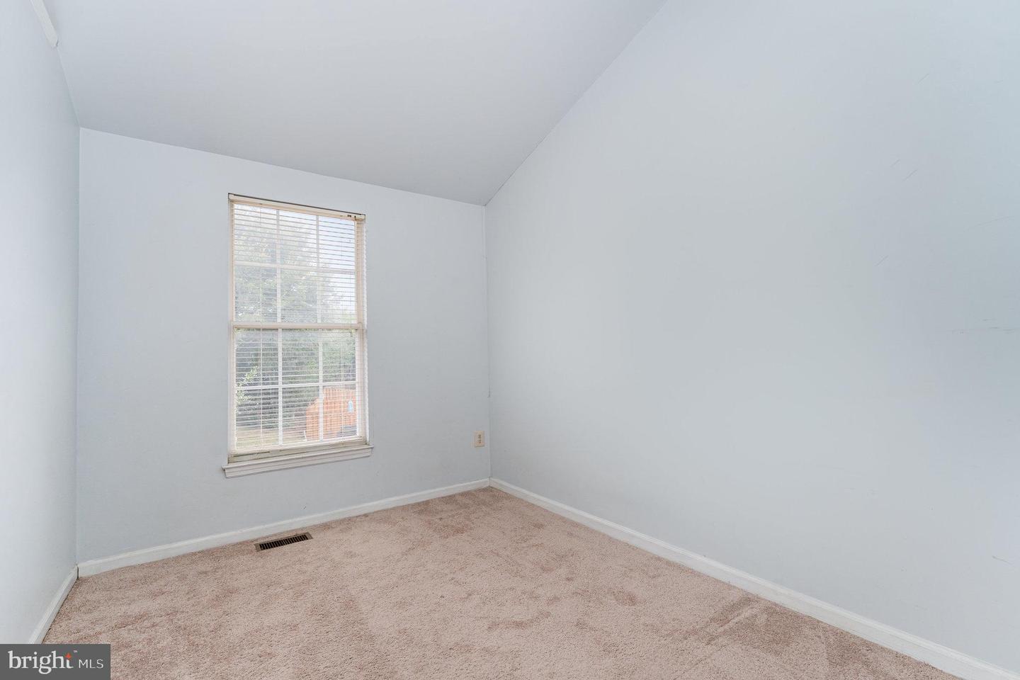 16984 MONMOUTH CT, DUMFRIES, Virginia 22026, 3 Bedrooms Bedrooms, ,2 BathroomsBathrooms,Residential,For sale,16984 MONMOUTH CT,VAPW2100722 MLS # VAPW2100722