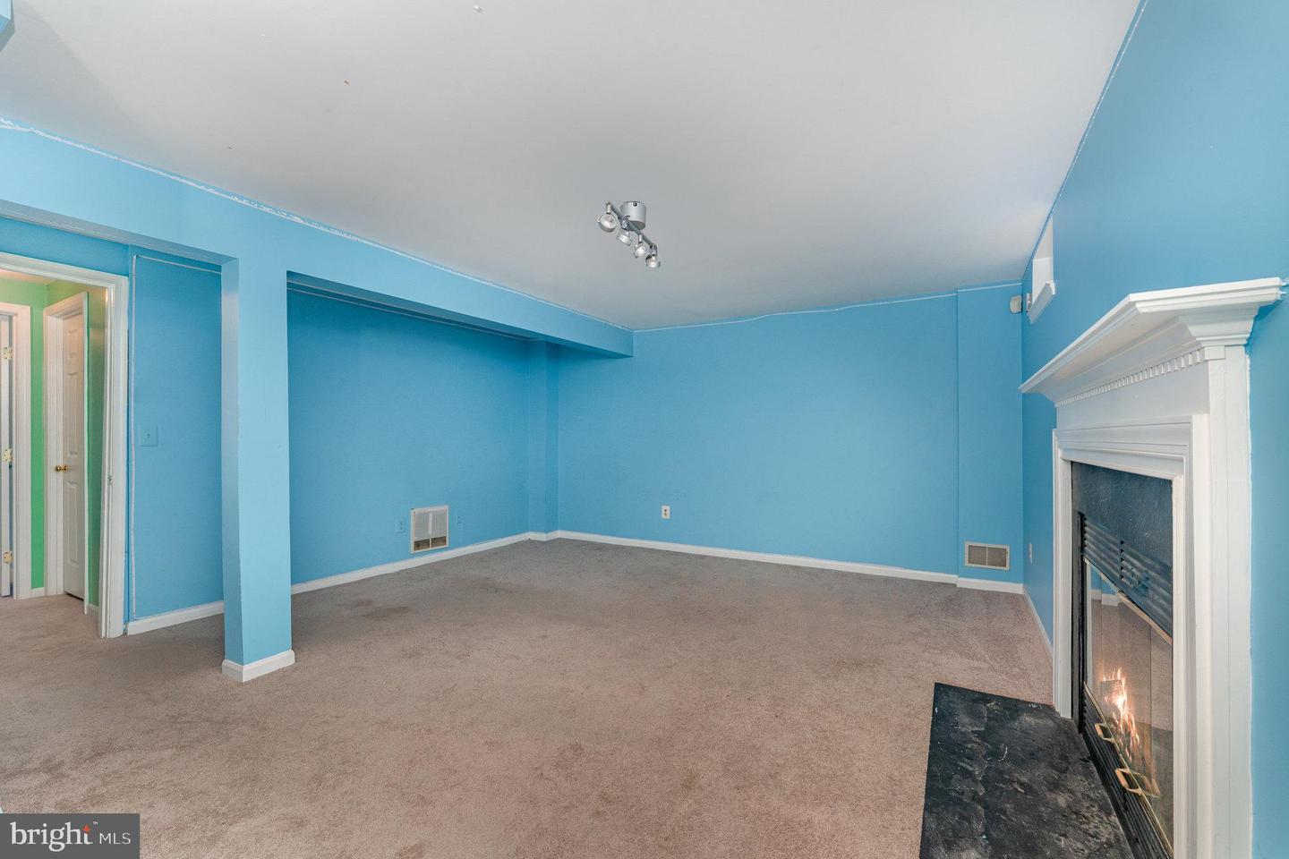16984 MONMOUTH CT, DUMFRIES, Virginia 22026, 3 Bedrooms Bedrooms, ,2 BathroomsBathrooms,Residential,For sale,16984 MONMOUTH CT,VAPW2100722 MLS # VAPW2100722
