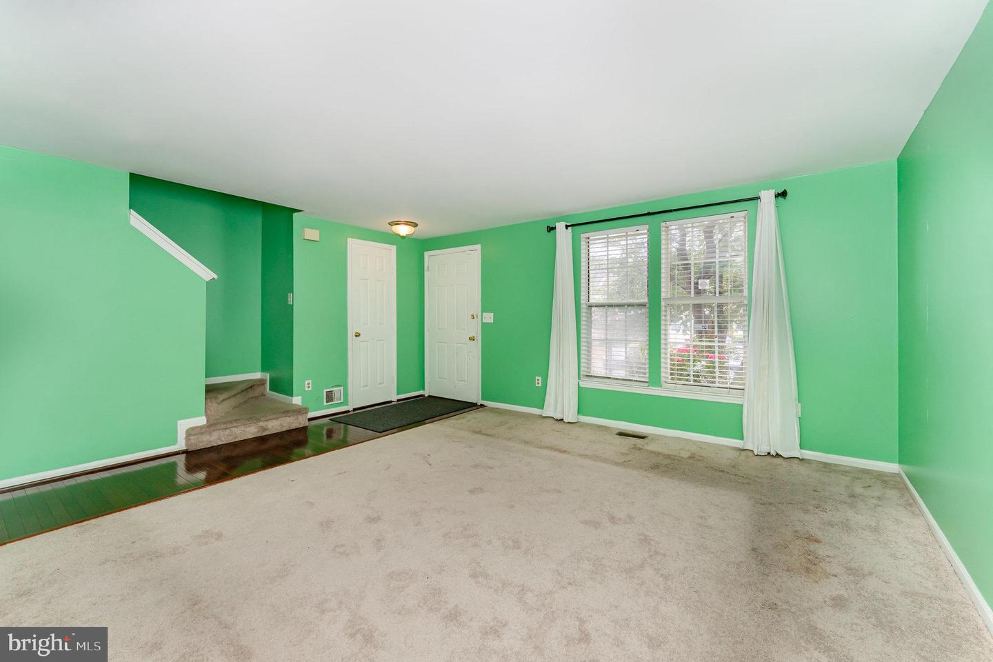 16984 MONMOUTH CT, DUMFRIES, Virginia 22026, 3 Bedrooms Bedrooms, ,2 BathroomsBathrooms,Residential,For sale,16984 MONMOUTH CT,VAPW2100722 MLS # VAPW2100722