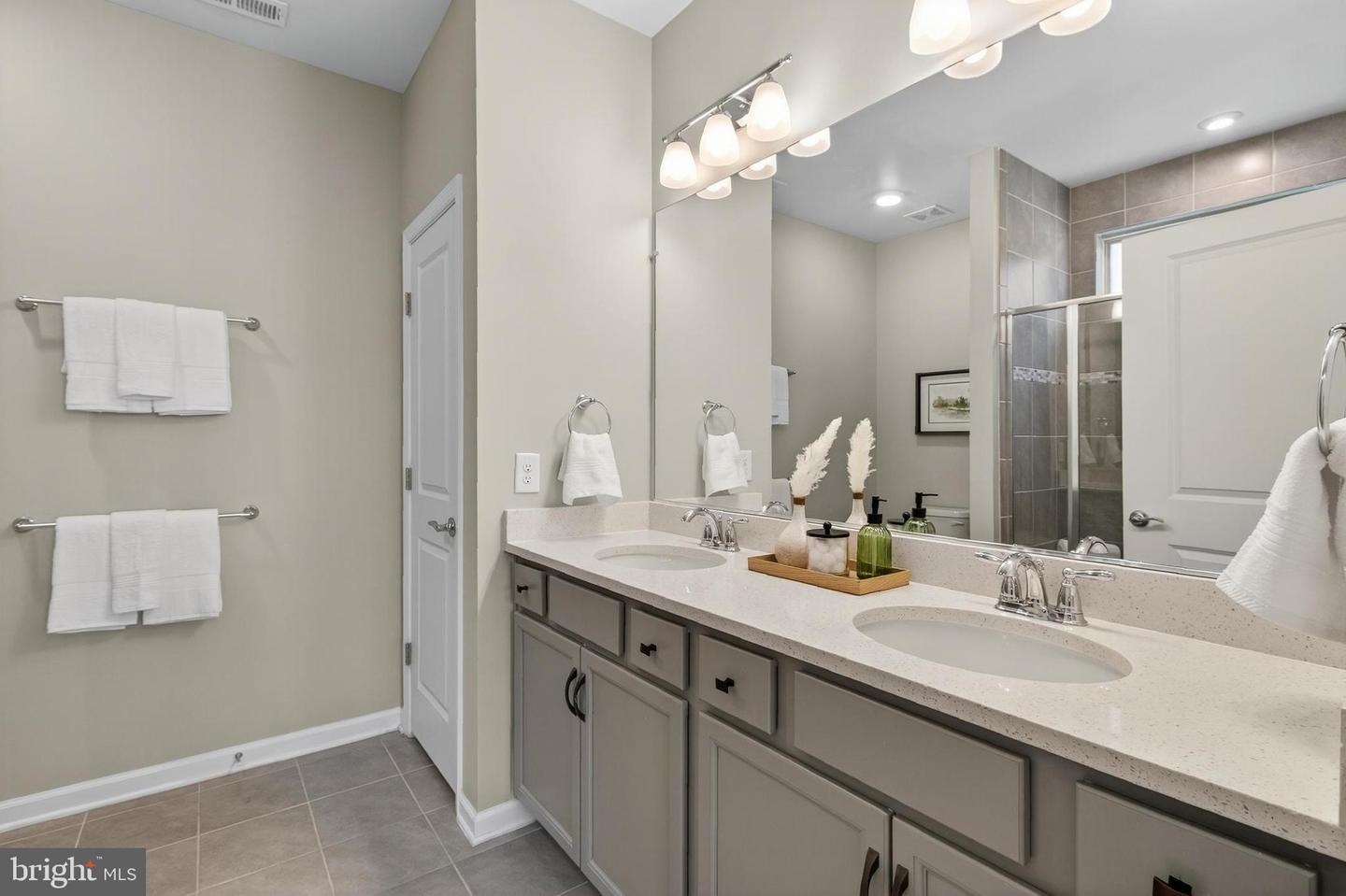 21899 HAWKSBILL HIGH CIR, STERLING, Virginia 20164, 3 Bedrooms Bedrooms, ,3 BathroomsBathrooms,Residential,For sale,21899 HAWKSBILL HIGH CIR,VALO2103840 MLS # VALO2103840