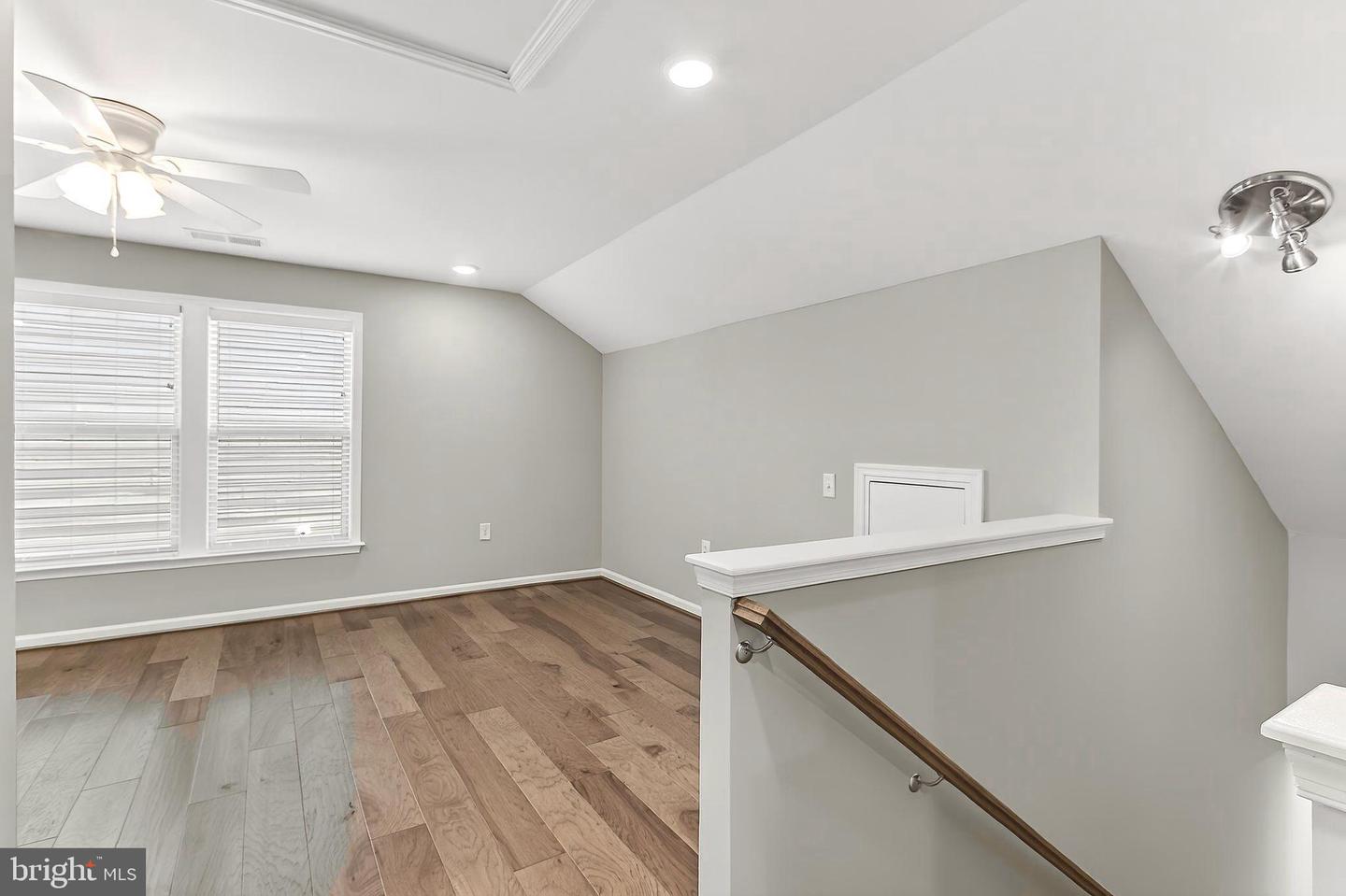 21899 HAWKSBILL HIGH CIR, STERLING, Virginia 20164, 3 Bedrooms Bedrooms, ,3 BathroomsBathrooms,Residential,For sale,21899 HAWKSBILL HIGH CIR,VALO2103840 MLS # VALO2103840