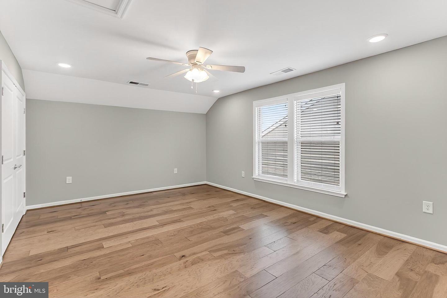 21899 HAWKSBILL HIGH CIR, STERLING, Virginia 20164, 3 Bedrooms Bedrooms, ,3 BathroomsBathrooms,Residential,For sale,21899 HAWKSBILL HIGH CIR,VALO2103840 MLS # VALO2103840