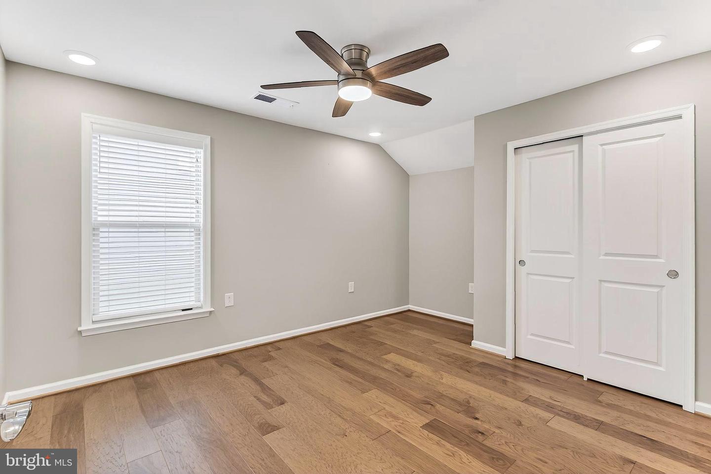 21899 HAWKSBILL HIGH CIR, STERLING, Virginia 20164, 3 Bedrooms Bedrooms, ,3 BathroomsBathrooms,Residential,For sale,21899 HAWKSBILL HIGH CIR,VALO2103840 MLS # VALO2103840