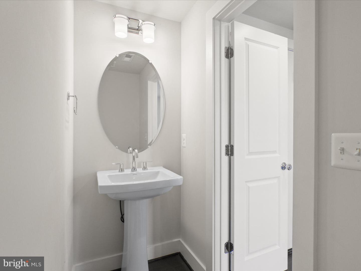 5280 RIDGEVIEW RETREAT DR, CHANTILLY, Virginia 20151, 4 Bedrooms Bedrooms, ,3 BathroomsBathrooms,Residential,For sale,5280 RIDGEVIEW RETREAT DR,VAFX2259290 MLS # VAFX2259290
