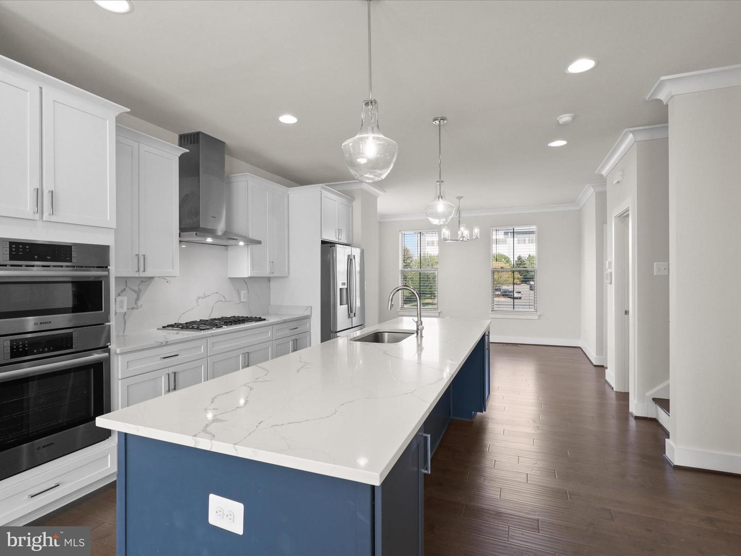 5280 RIDGEVIEW RETREAT DR, CHANTILLY, Virginia 20151, 4 Bedrooms Bedrooms, ,3 BathroomsBathrooms,Residential,For sale,5280 RIDGEVIEW RETREAT DR,VAFX2259290 MLS # VAFX2259290