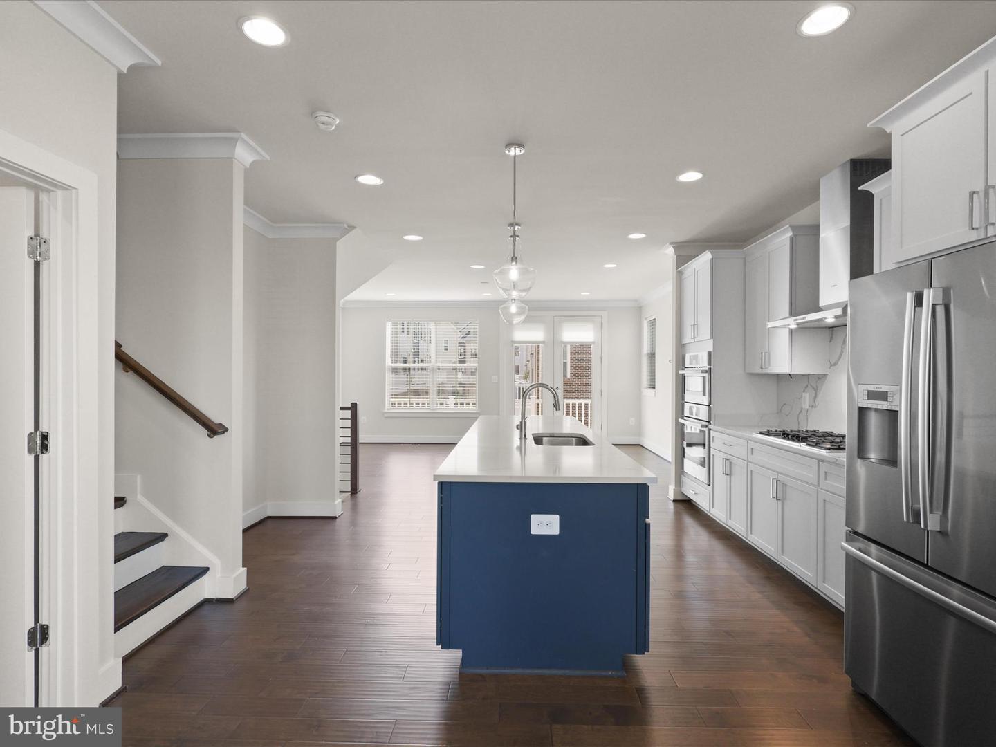 5280 RIDGEVIEW RETREAT DR, CHANTILLY, Virginia 20151, 4 Bedrooms Bedrooms, ,3 BathroomsBathrooms,Residential,For sale,5280 RIDGEVIEW RETREAT DR,VAFX2259290 MLS # VAFX2259290