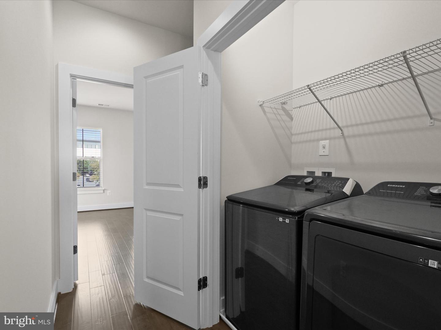 5280 RIDGEVIEW RETREAT DR, CHANTILLY, Virginia 20151, 4 Bedrooms Bedrooms, ,3 BathroomsBathrooms,Residential,For sale,5280 RIDGEVIEW RETREAT DR,VAFX2259290 MLS # VAFX2259290