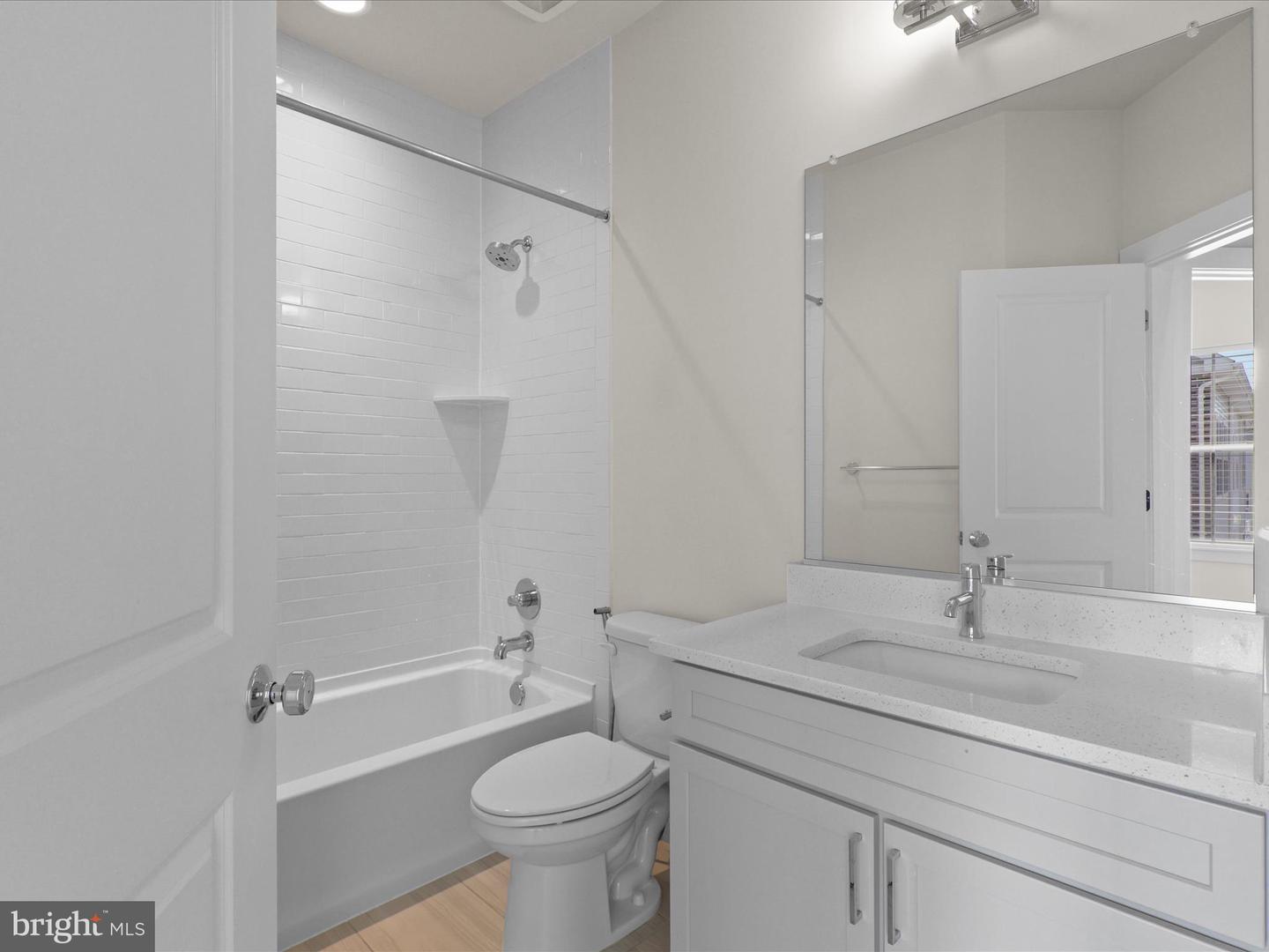 5280 RIDGEVIEW RETREAT DR, CHANTILLY, Virginia 20151, 4 Bedrooms Bedrooms, ,3 BathroomsBathrooms,Residential,For sale,5280 RIDGEVIEW RETREAT DR,VAFX2259290 MLS # VAFX2259290