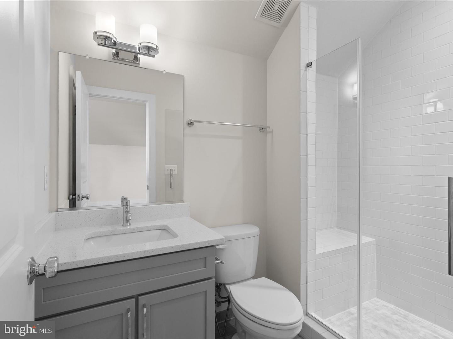 5280 RIDGEVIEW RETREAT DR, CHANTILLY, Virginia 20151, 4 Bedrooms Bedrooms, ,3 BathroomsBathrooms,Residential,For sale,5280 RIDGEVIEW RETREAT DR,VAFX2259290 MLS # VAFX2259290