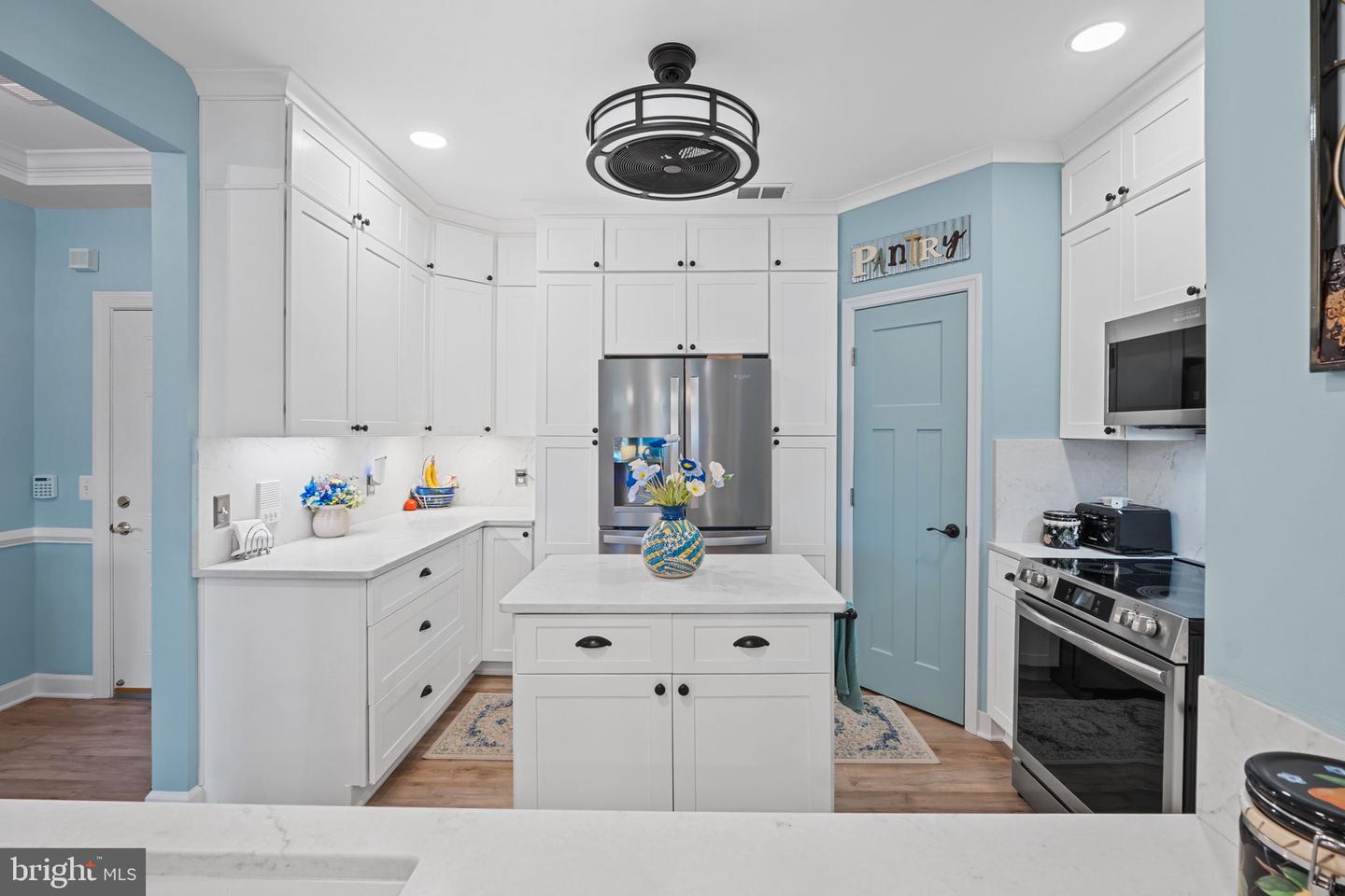 15251 ROYAL CREST DR #207, HAYMARKET, Virginia 20169, 2 Bedrooms Bedrooms, ,2 BathroomsBathrooms,Residential,For sale,15251 ROYAL CREST DR #207,VAPW2100752 MLS # VAPW2100752