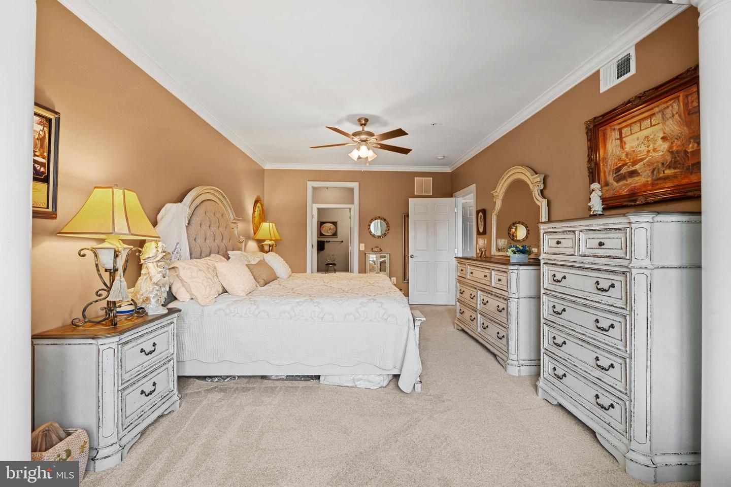 15251 ROYAL CREST DR #207, HAYMARKET, Virginia 20169, 2 Bedrooms Bedrooms, ,2 BathroomsBathrooms,Residential,For sale,15251 ROYAL CREST DR #207,VAPW2100752 MLS # VAPW2100752