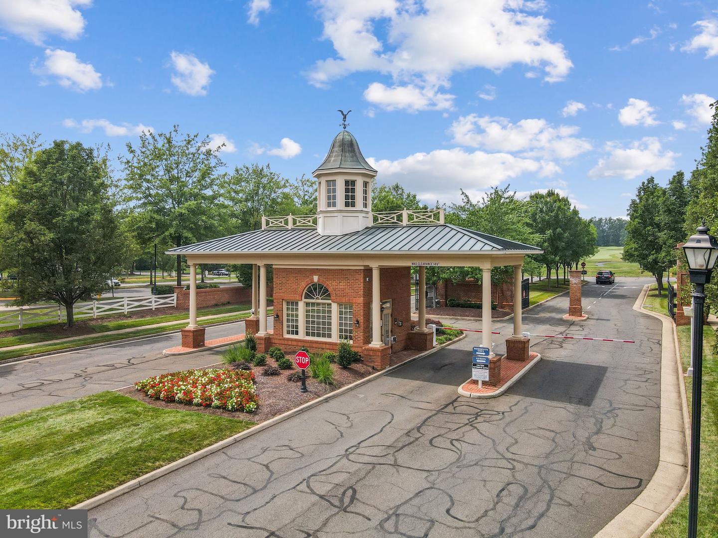 15251 ROYAL CREST DR #207, HAYMARKET, Virginia 20169, 2 Bedrooms Bedrooms, ,2 BathroomsBathrooms,Residential,For sale,15251 ROYAL CREST DR #207,VAPW2100752 MLS # VAPW2100752