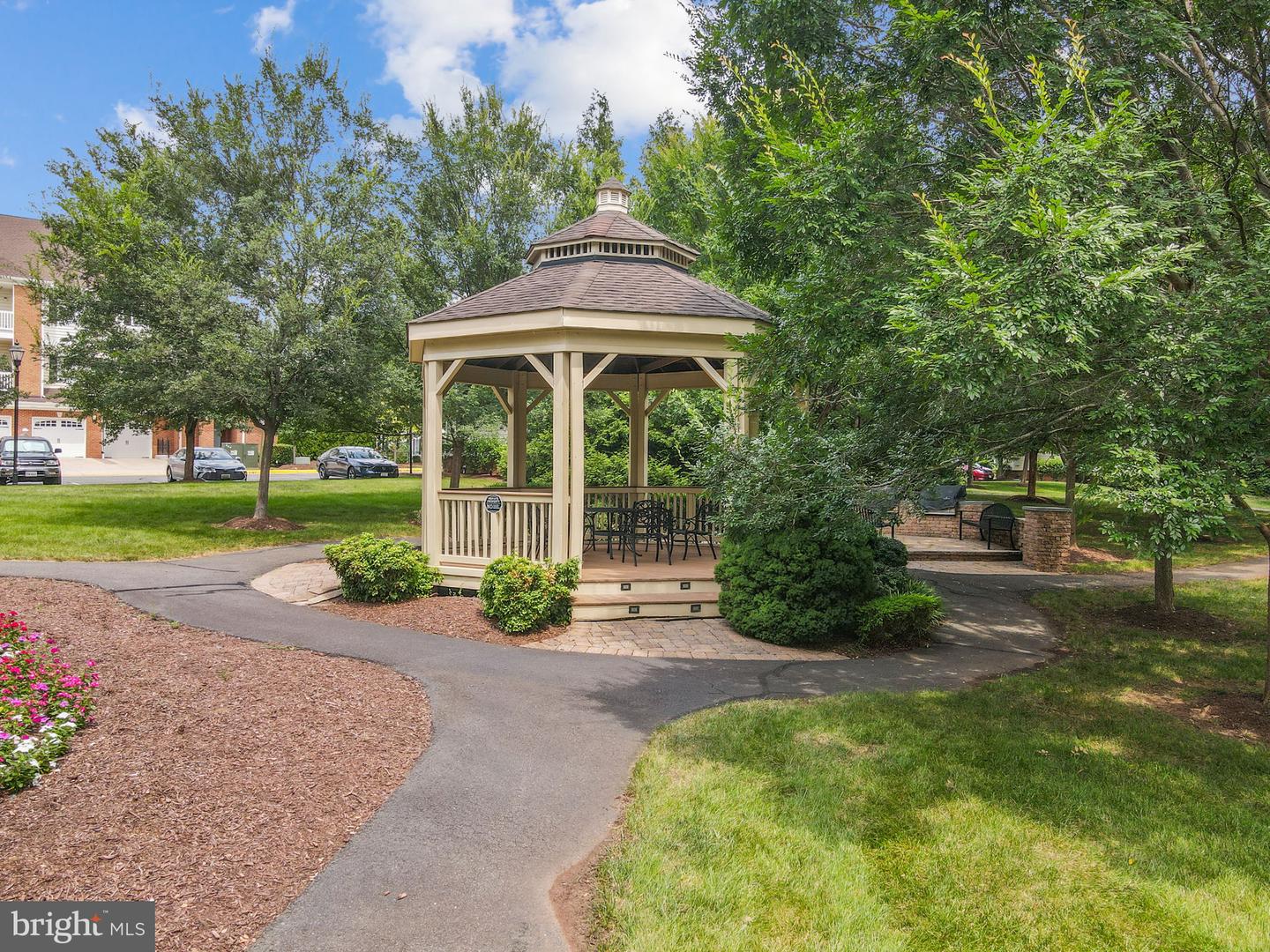 15251 ROYAL CREST DR #207, HAYMARKET, Virginia 20169, 2 Bedrooms Bedrooms, ,2 BathroomsBathrooms,Residential,For sale,15251 ROYAL CREST DR #207,VAPW2100752 MLS # VAPW2100752