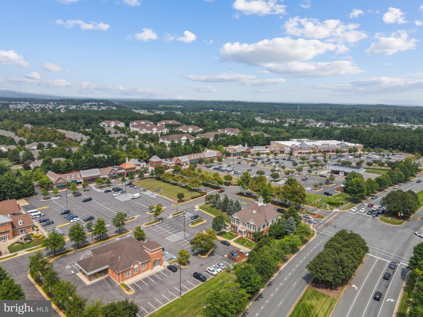 15251 ROYAL CREST DR #207, HAYMARKET, Virginia 20169, 2 Bedrooms Bedrooms, ,2 BathroomsBathrooms,Residential,For sale,15251 ROYAL CREST DR #207,VAPW2100752 MLS # VAPW2100752