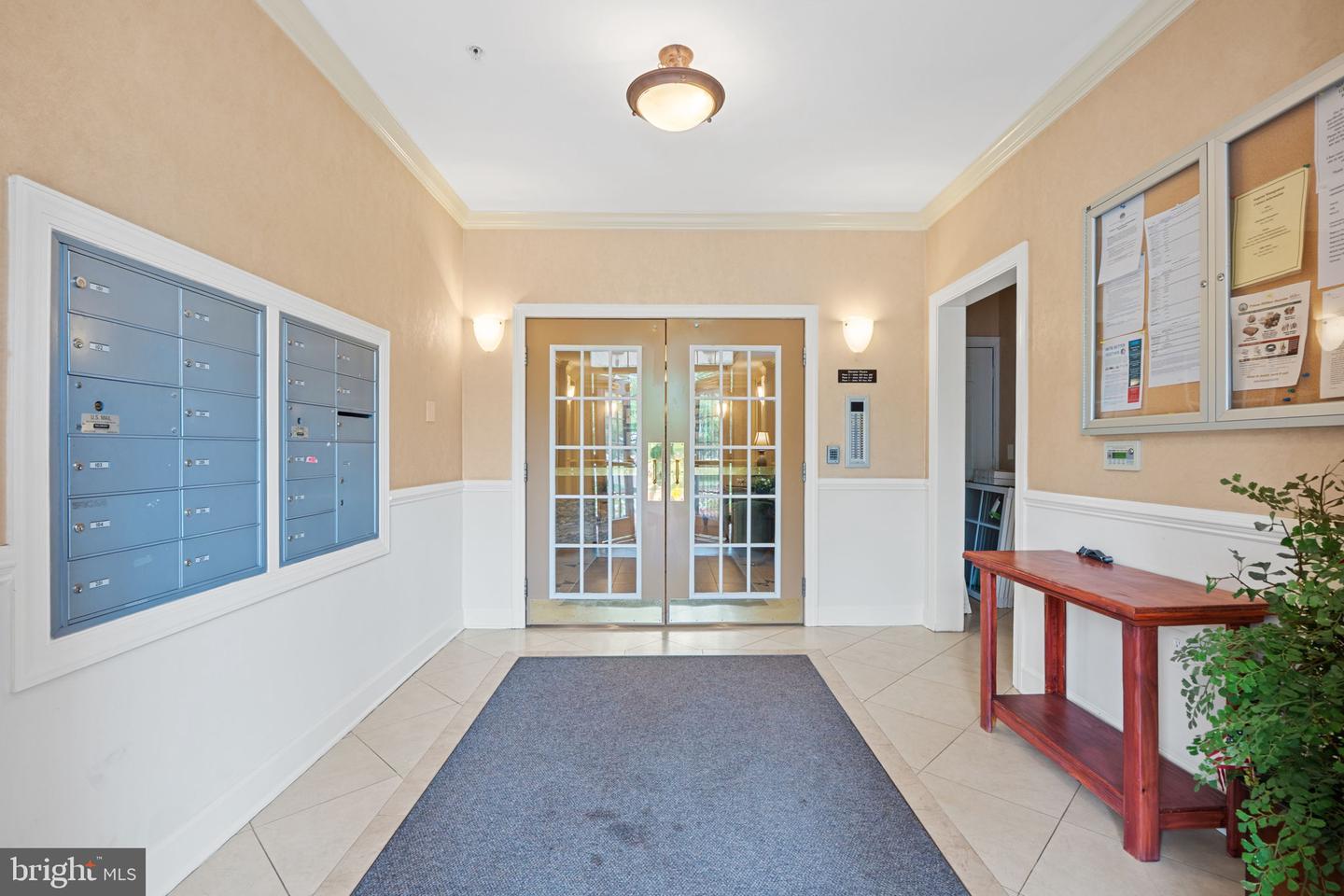15251 ROYAL CREST DR #207, HAYMARKET, Virginia 20169, 2 Bedrooms Bedrooms, ,2 BathroomsBathrooms,Residential,For sale,15251 ROYAL CREST DR #207,VAPW2100752 MLS # VAPW2100752