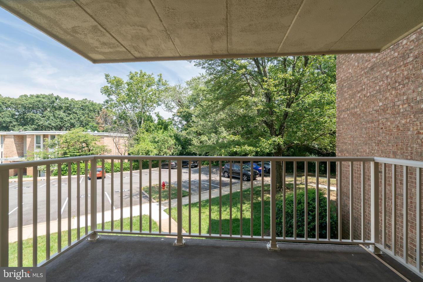 2622 WAGON DR #316 (2B), ALEXANDRIA, Virginia 22303, 2 Bedrooms Bedrooms, 3 Rooms Rooms,1 BathroomBathrooms,Residential,For sale,2622 WAGON DR #316 (2B),VAFX2259468 MLS # VAFX2259468