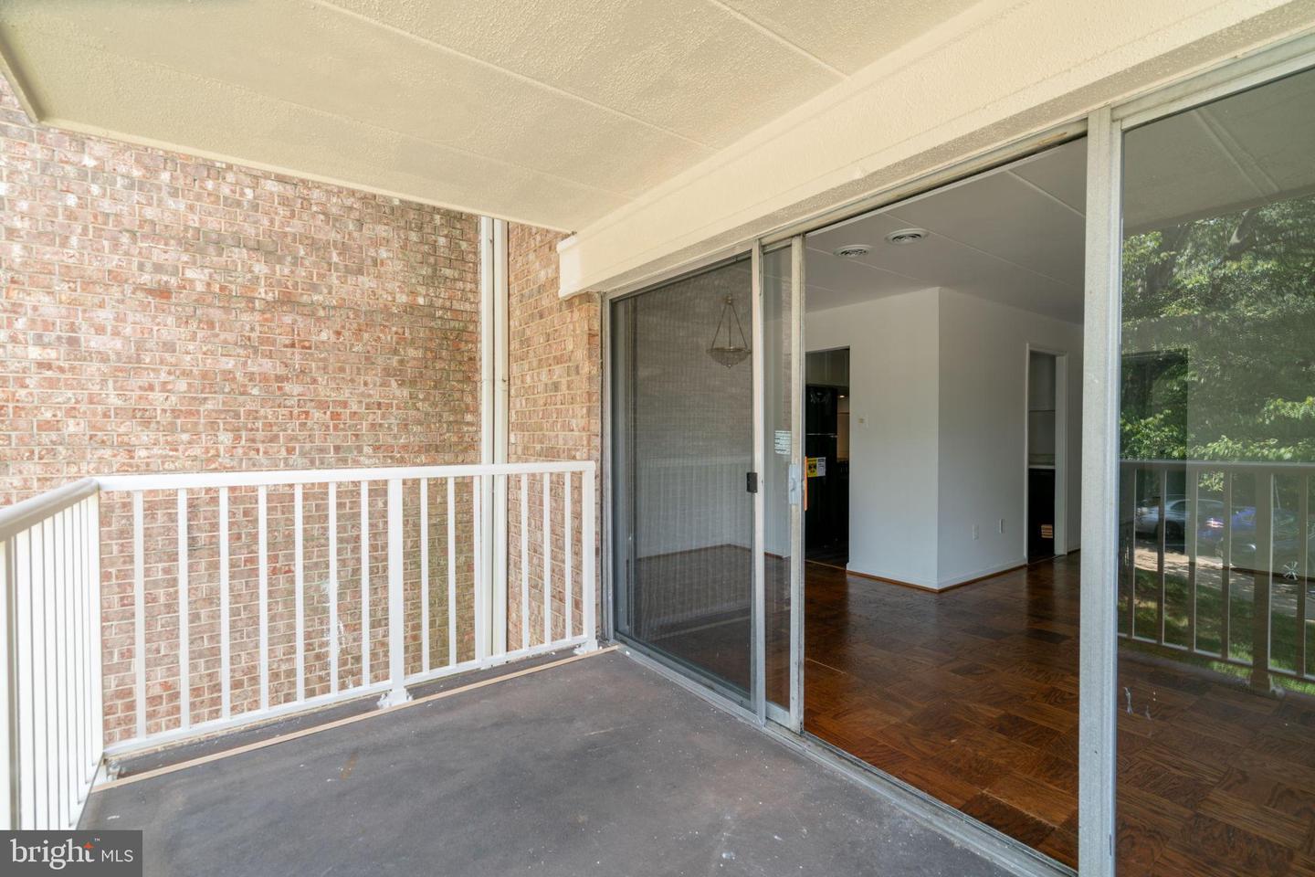 2622 WAGON DR #316 (2B), ALEXANDRIA, Virginia 22303, 2 Bedrooms Bedrooms, 3 Rooms Rooms,1 BathroomBathrooms,Residential,For sale,2622 WAGON DR #316 (2B),VAFX2259468 MLS # VAFX2259468