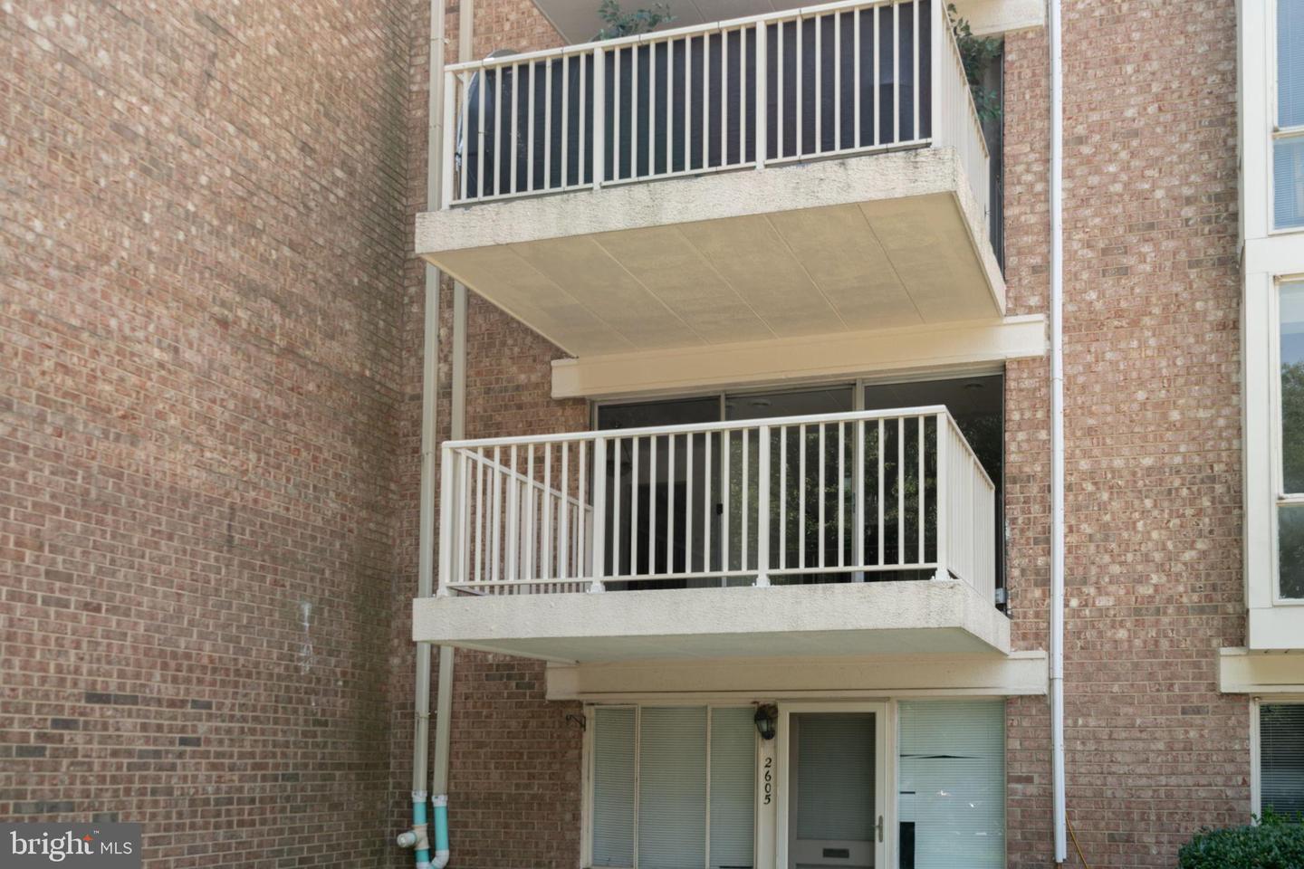 2622 WAGON DR #316 (2B), ALEXANDRIA, Virginia 22303, 2 Bedrooms Bedrooms, 3 Rooms Rooms,1 BathroomBathrooms,Residential,For sale,2622 WAGON DR #316 (2B),VAFX2259468 MLS # VAFX2259468